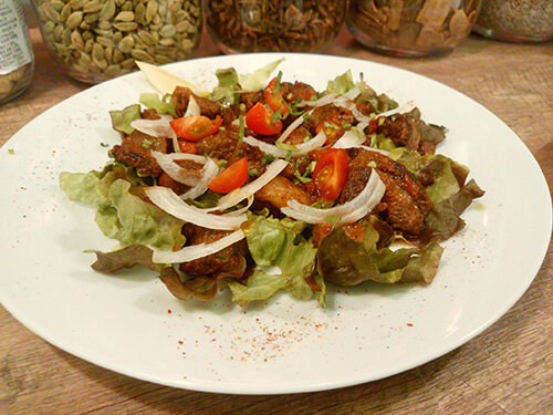 ブゥトワ（マトンと生野菜